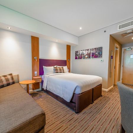 Premier Inn Dubai Silicon Oasis Экстерьер фото