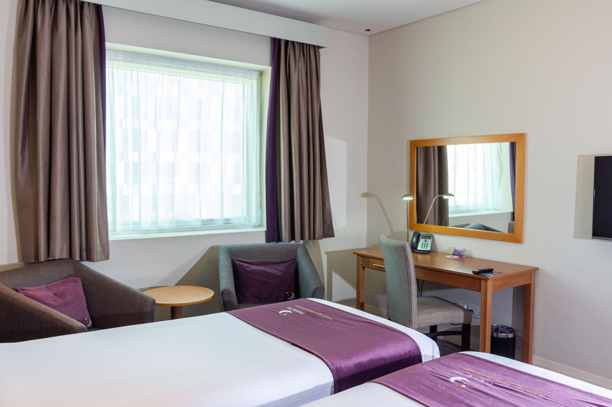 Premier Inn Dubai Silicon Oasis Экстерьер фото