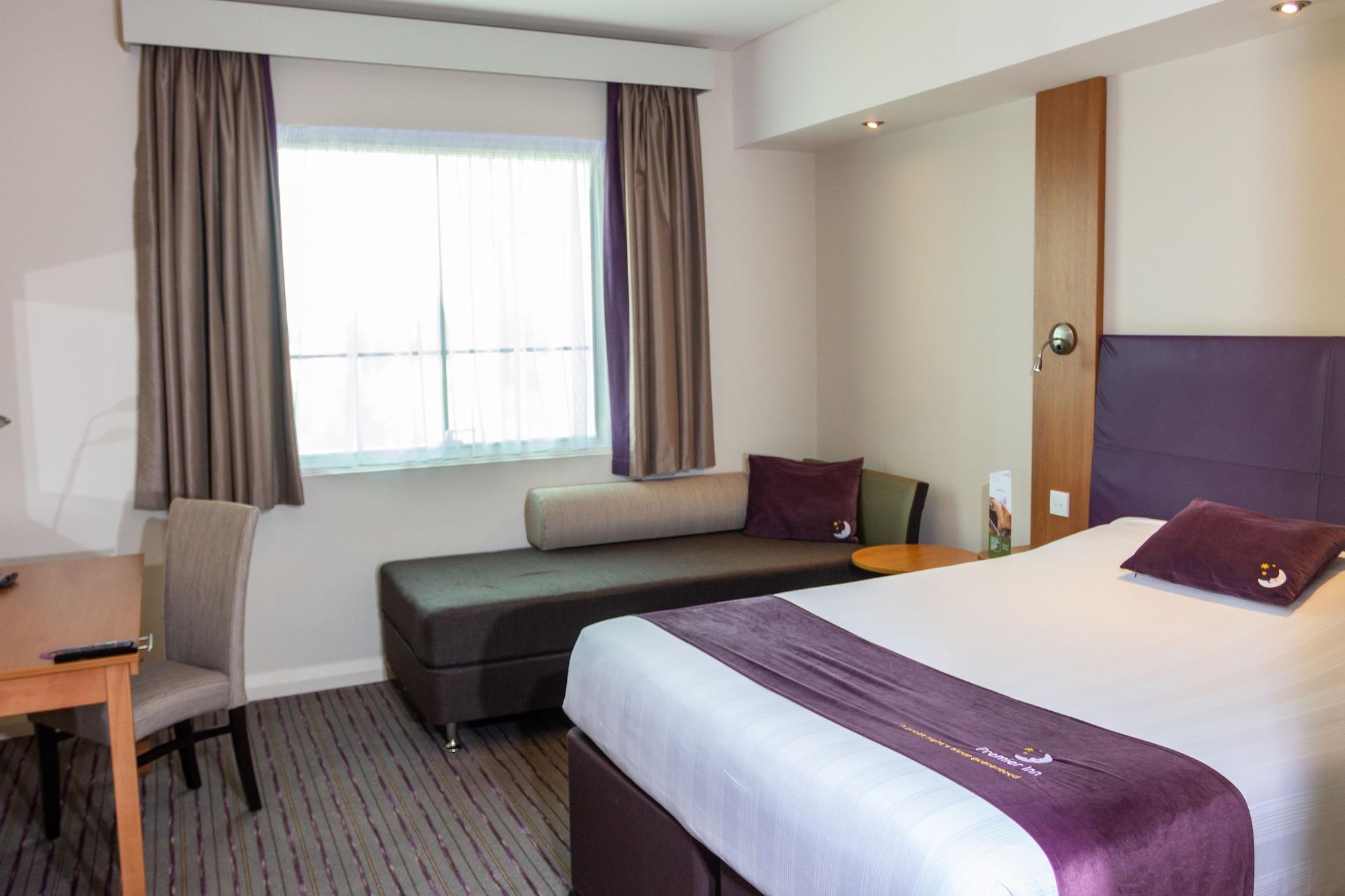 Premier Inn Dubai Silicon Oasis Экстерьер фото