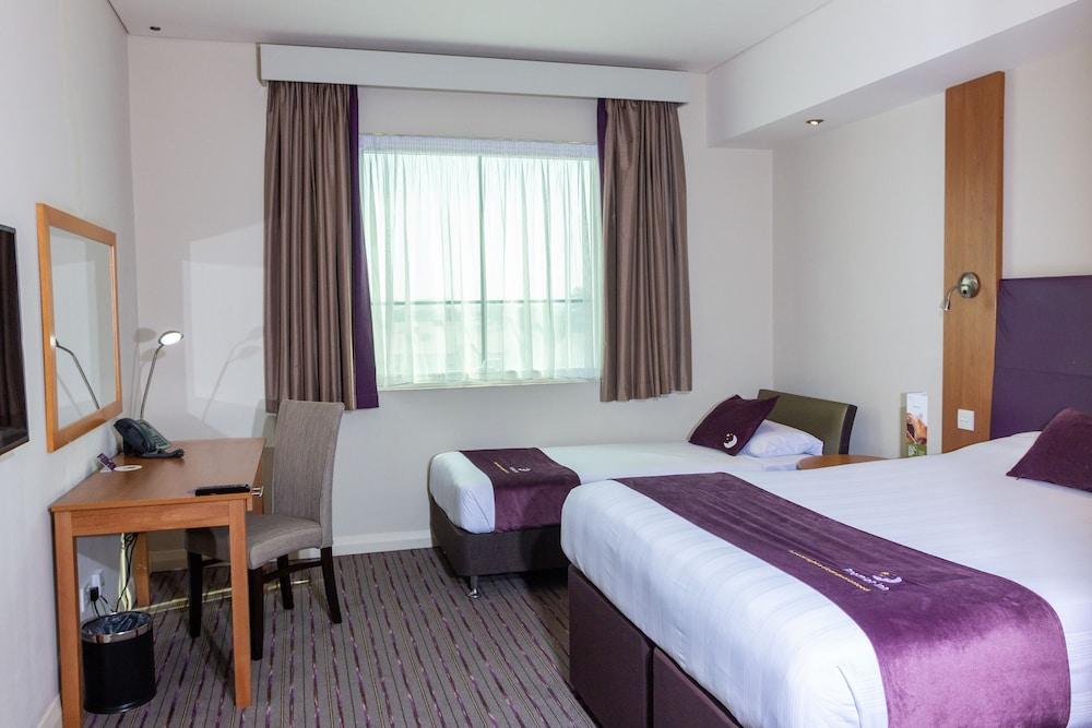 Premier Inn Dubai Silicon Oasis Экстерьер фото