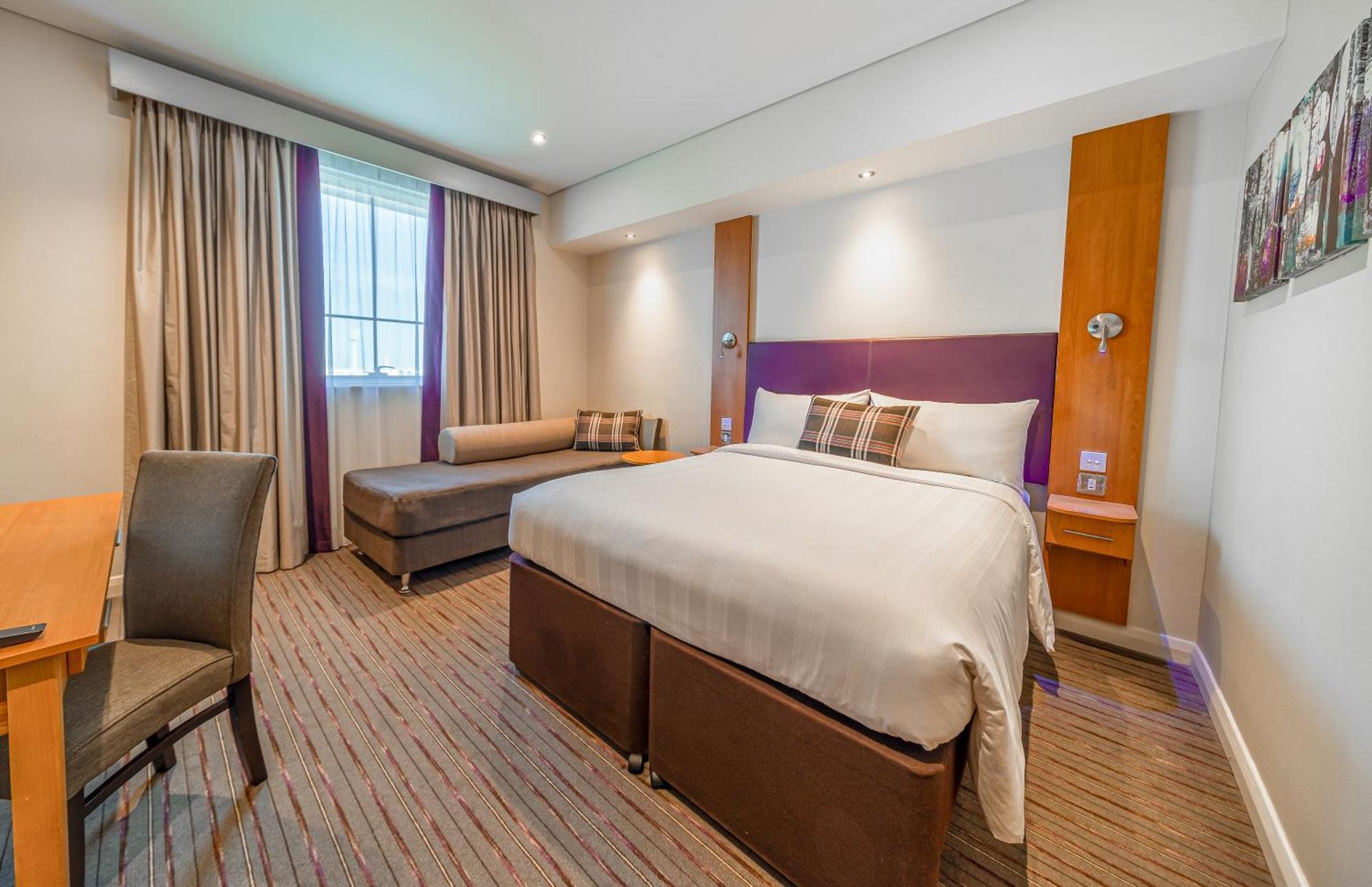 Premier Inn Dubai Silicon Oasis Экстерьер фото