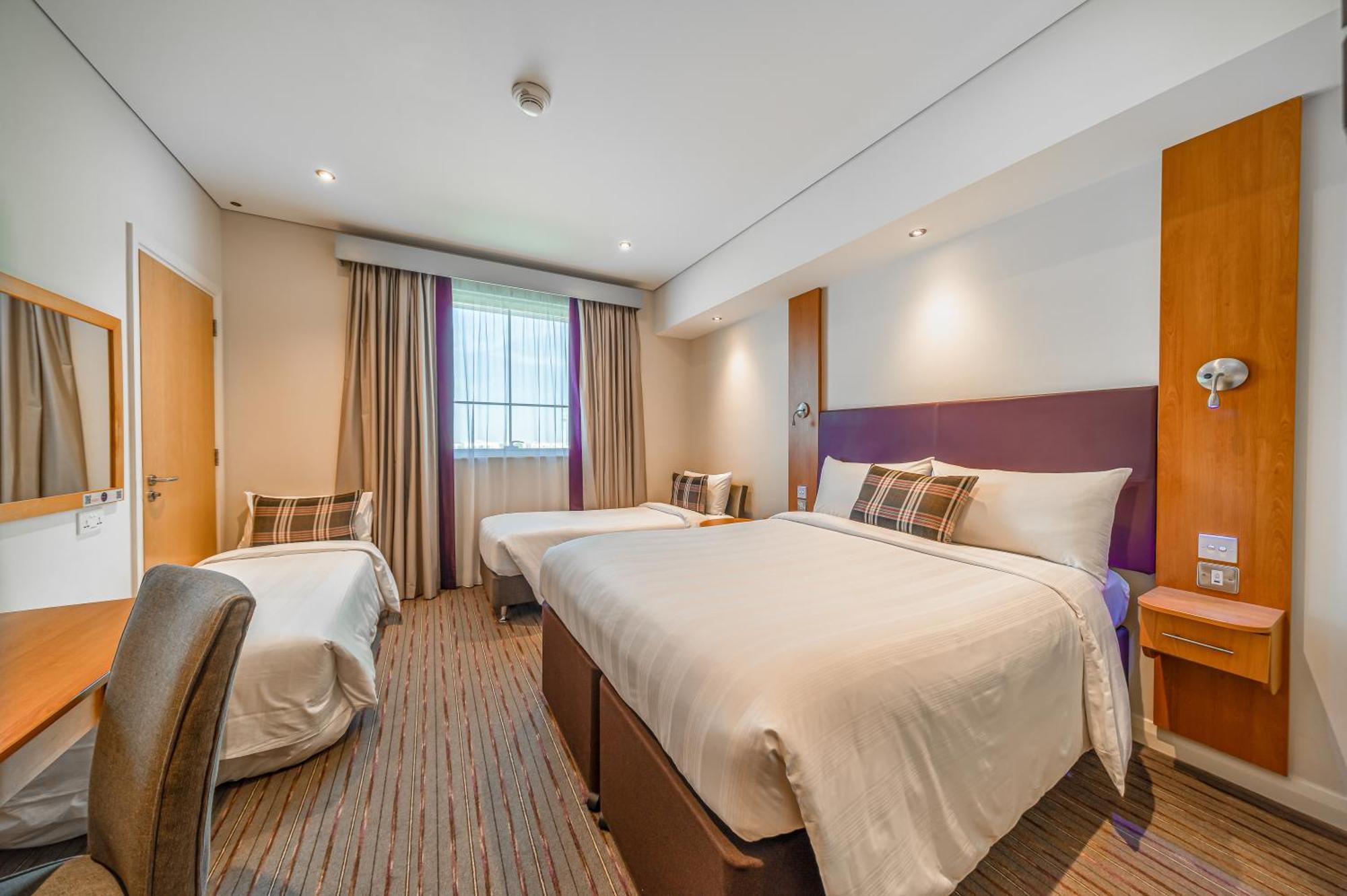 Premier Inn Dubai Silicon Oasis Экстерьер фото